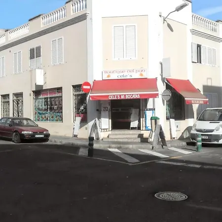 Charming In Centre - 90 M² - Parking דירה