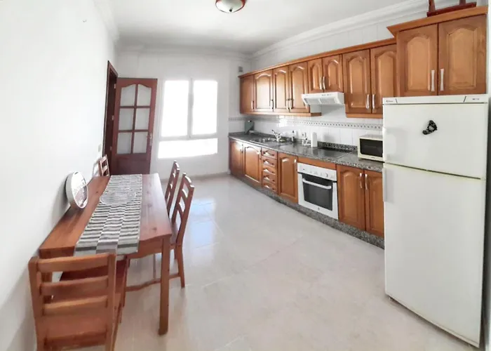 Charming In Centre - 90 M² - Parking Apartament